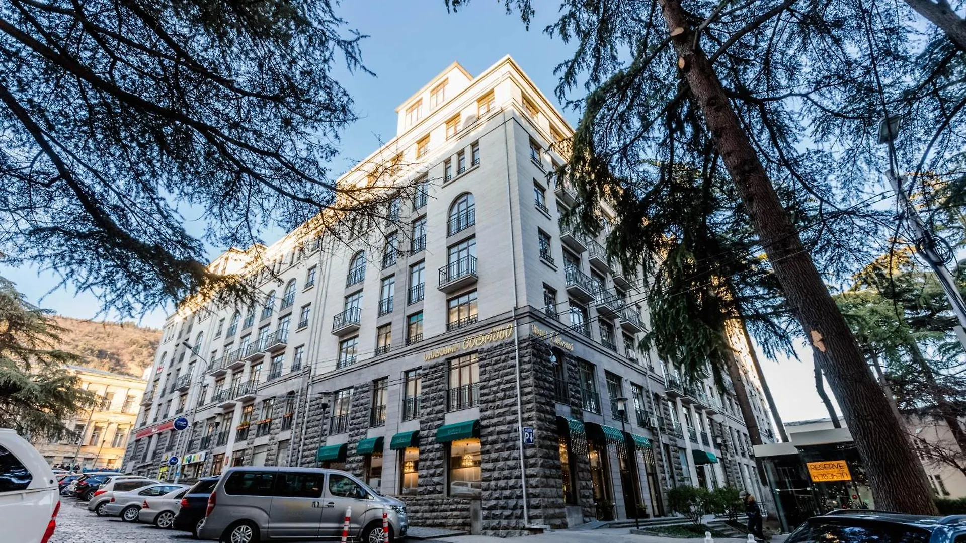 Apartment In The City Of Tbilisi