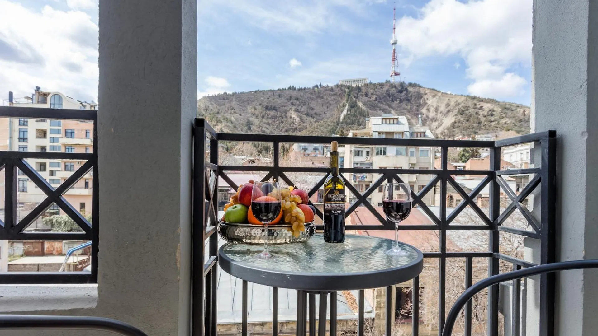 Apartment In The City Of Tbilisi Georgia