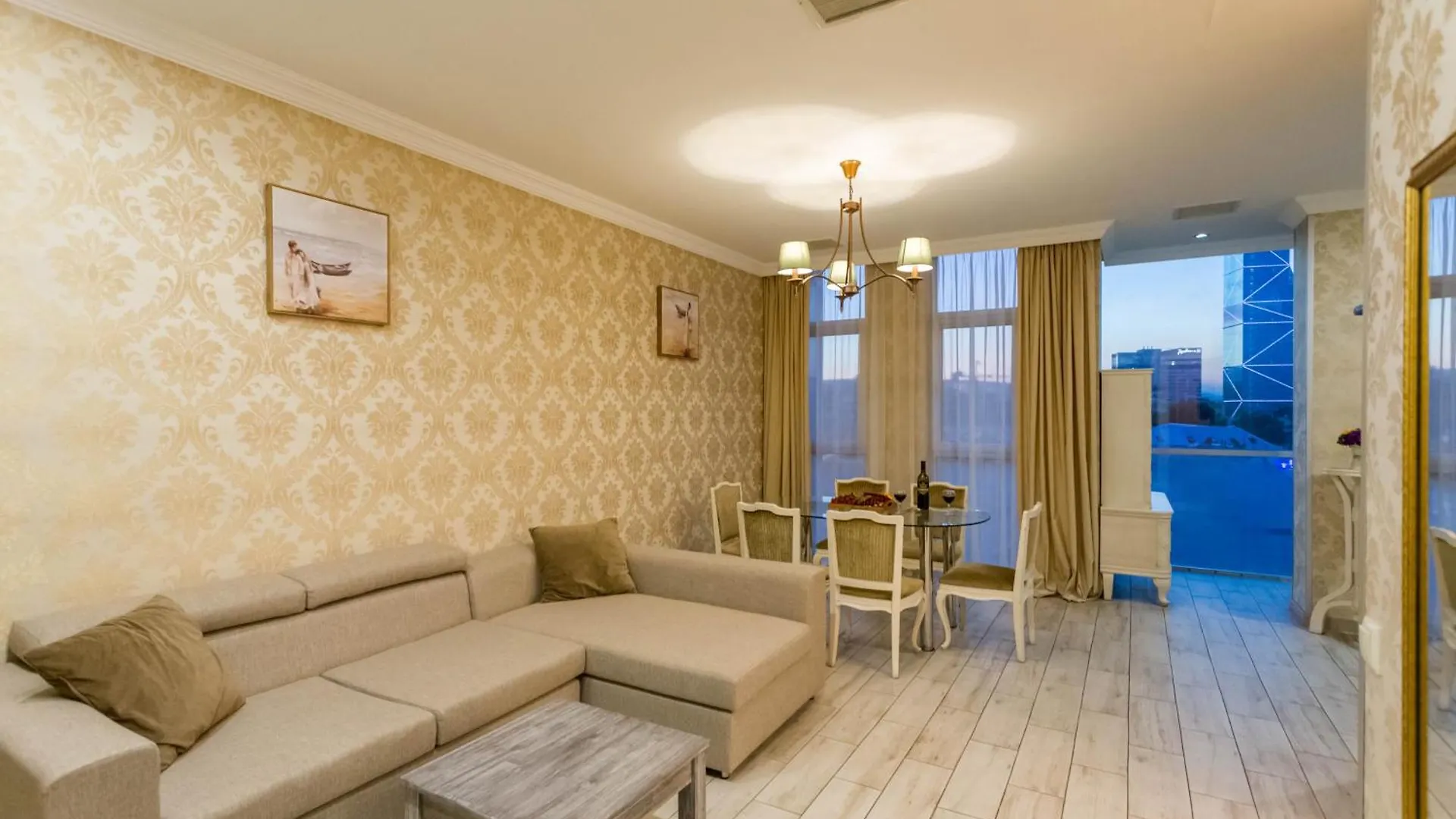 Apartment In The City Of Tbilisi 0*,